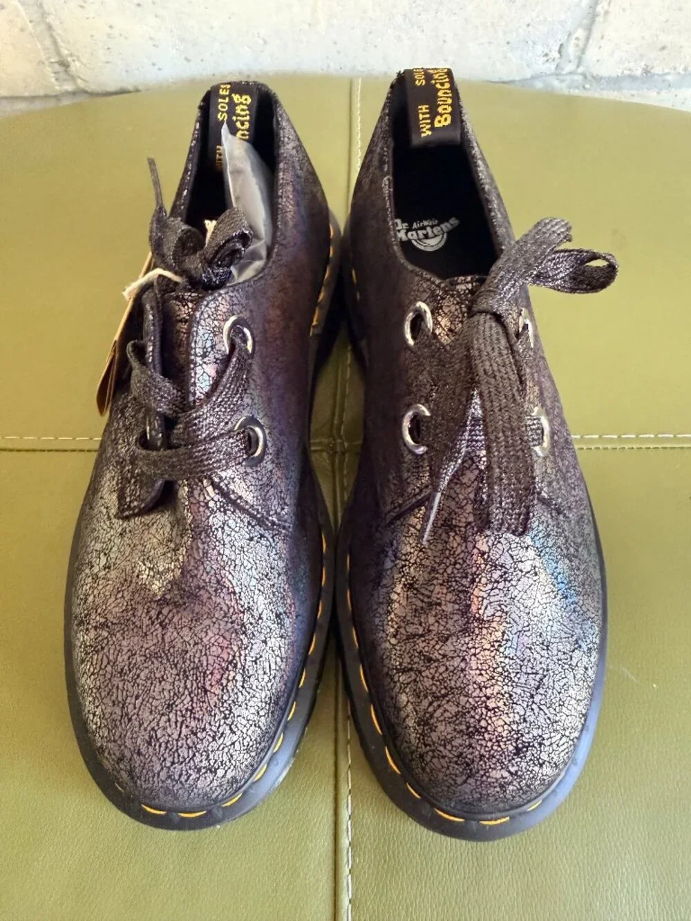 Dr. Martens Holly silver crackle size US W 11 / UK 9 NWT